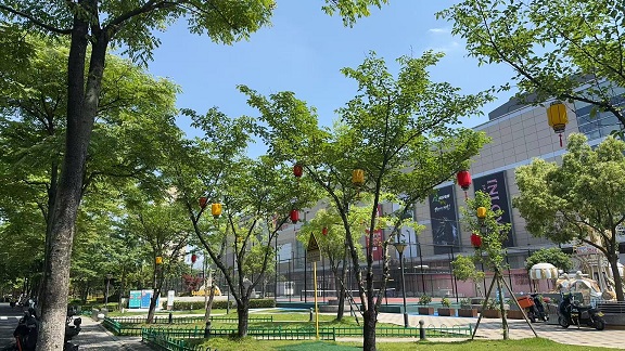 杭州印象城广场乐园2.jpg